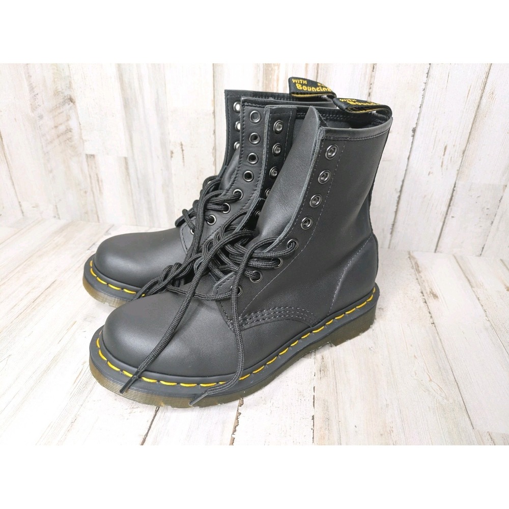 NEW Dr Martens The Original 11621 Combat‎ Boots 8 Eyelets Black Women's Sz 6